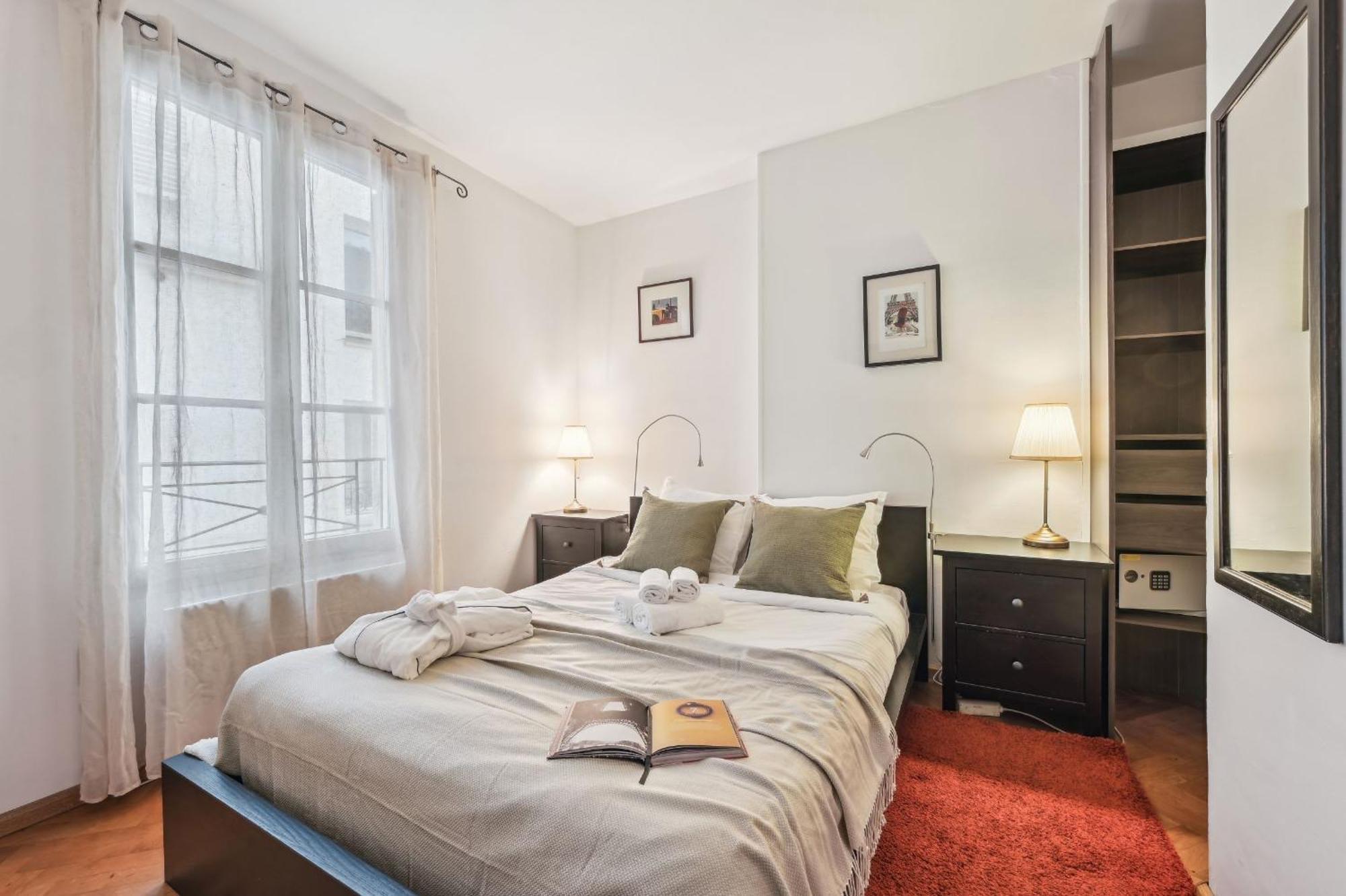Eiffel Tower & Hotel Des Invalides - 1Br - Cityapartmentstay Párizs Kültér fotó