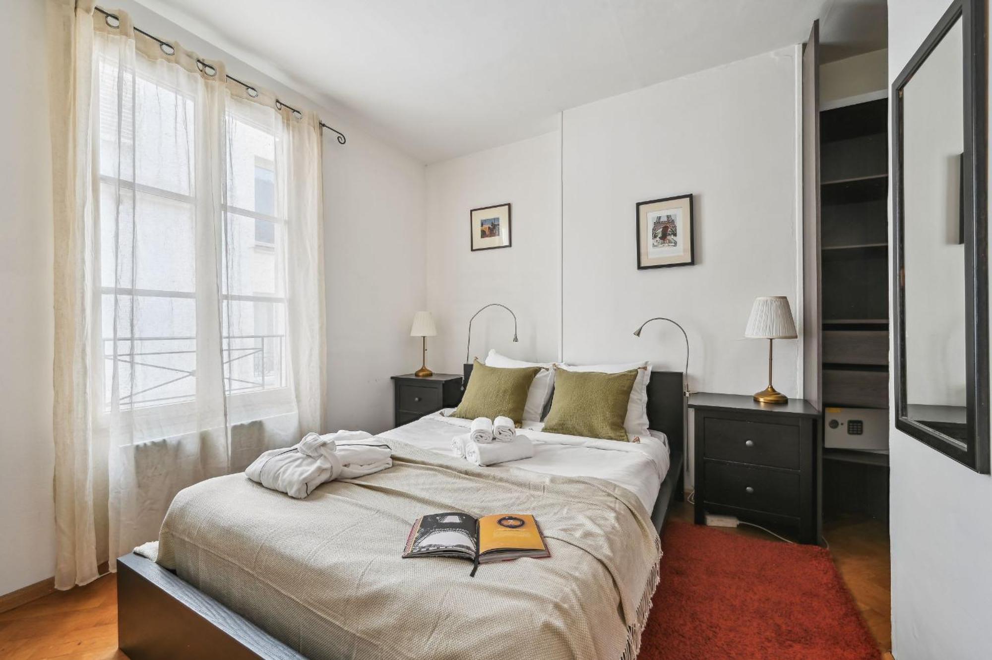 Eiffel Tower & Hotel Des Invalides - 1Br - Cityapartmentstay Párizs Kültér fotó